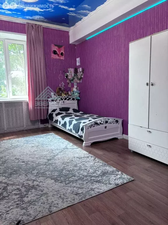3-комнатная квартира: Черногорск, Октябрьская улица, 72 (67.5 м) - Фото 1