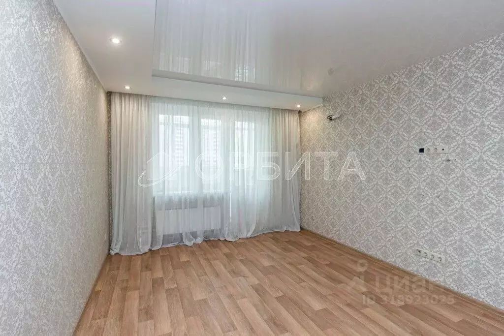 1-к кв. Тюменская область, Тюмень Кремлевская ул., 110к2 (42.1 м) - Фото 0