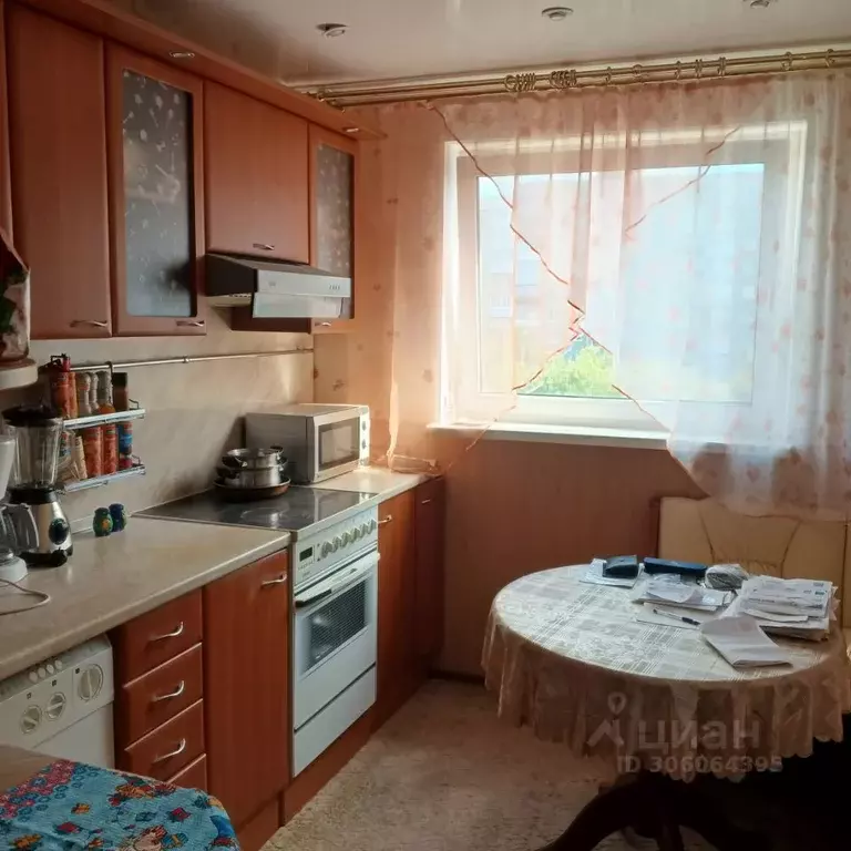 3-к кв. Мурманская область, Мурманск ул. Беринга, 7 (66.0 м) - Фото 0