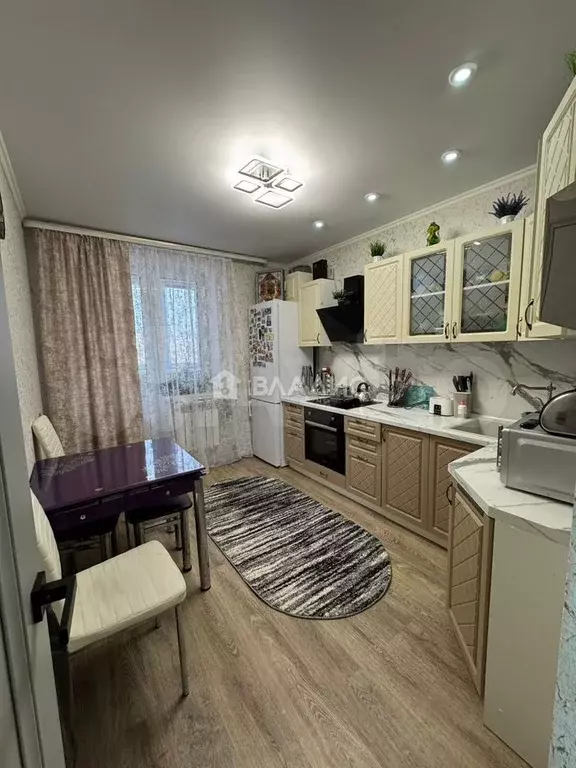 3-к. квартира, 81 м, 4/6 эт. - Фото 0