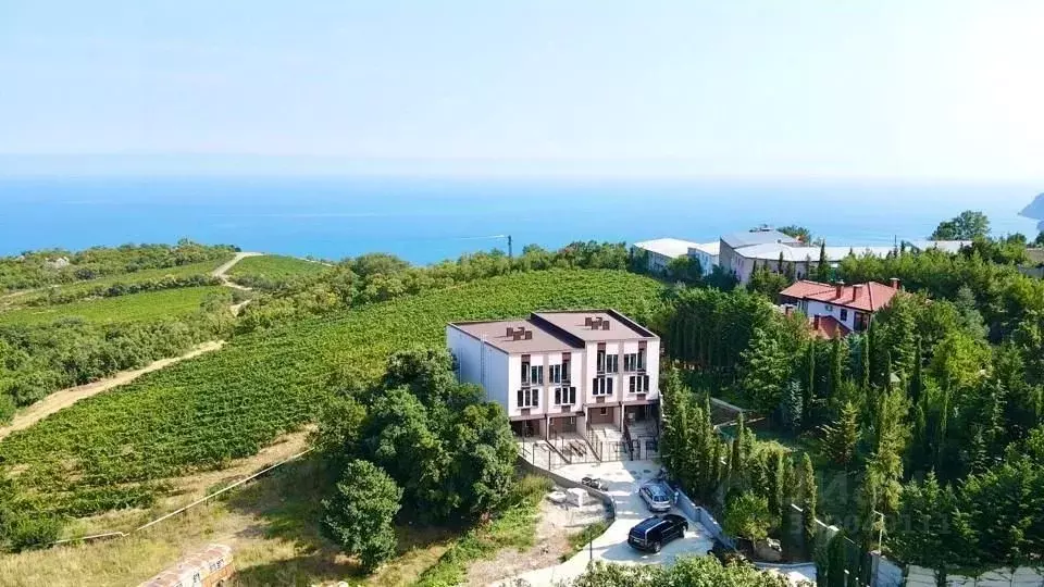 Дом в Крым, Алушта муниципальный округ, с. Кипарисное  (190 м) - Фото 1