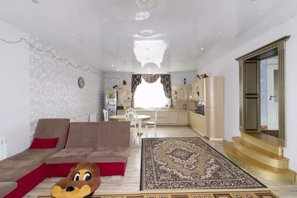 Дом в Тюменская область, Тюмень Трактовая ул. (283 м) - Фото 1