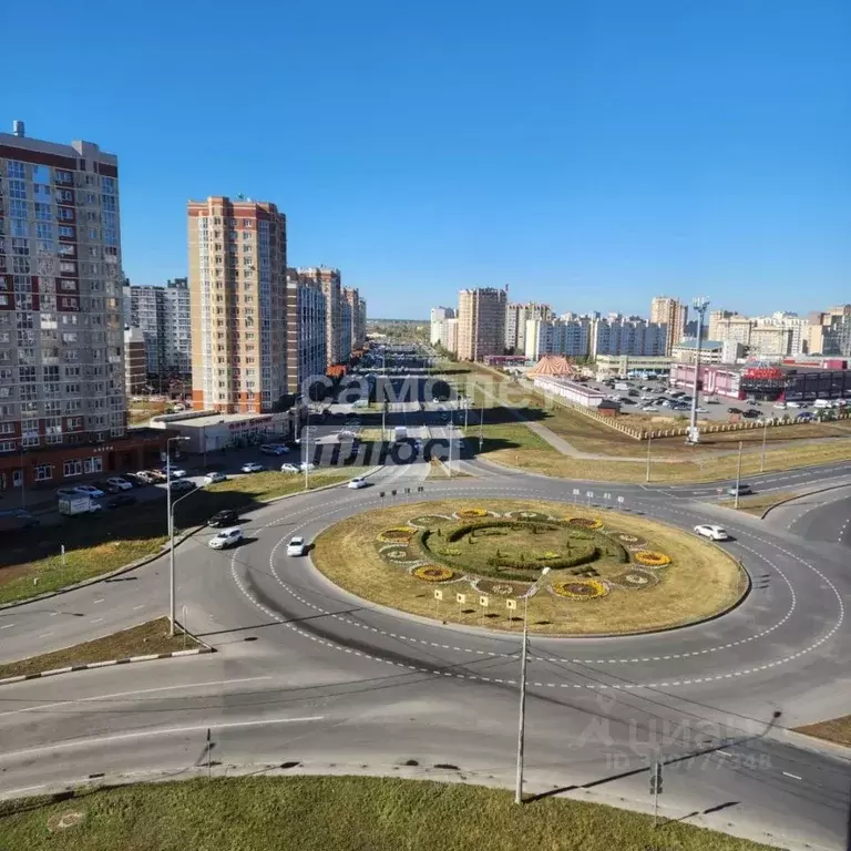 3-к кв. Липецкая область, Липецк ул. И.В. Свиридова, 18 (83.0 м) - Фото 2