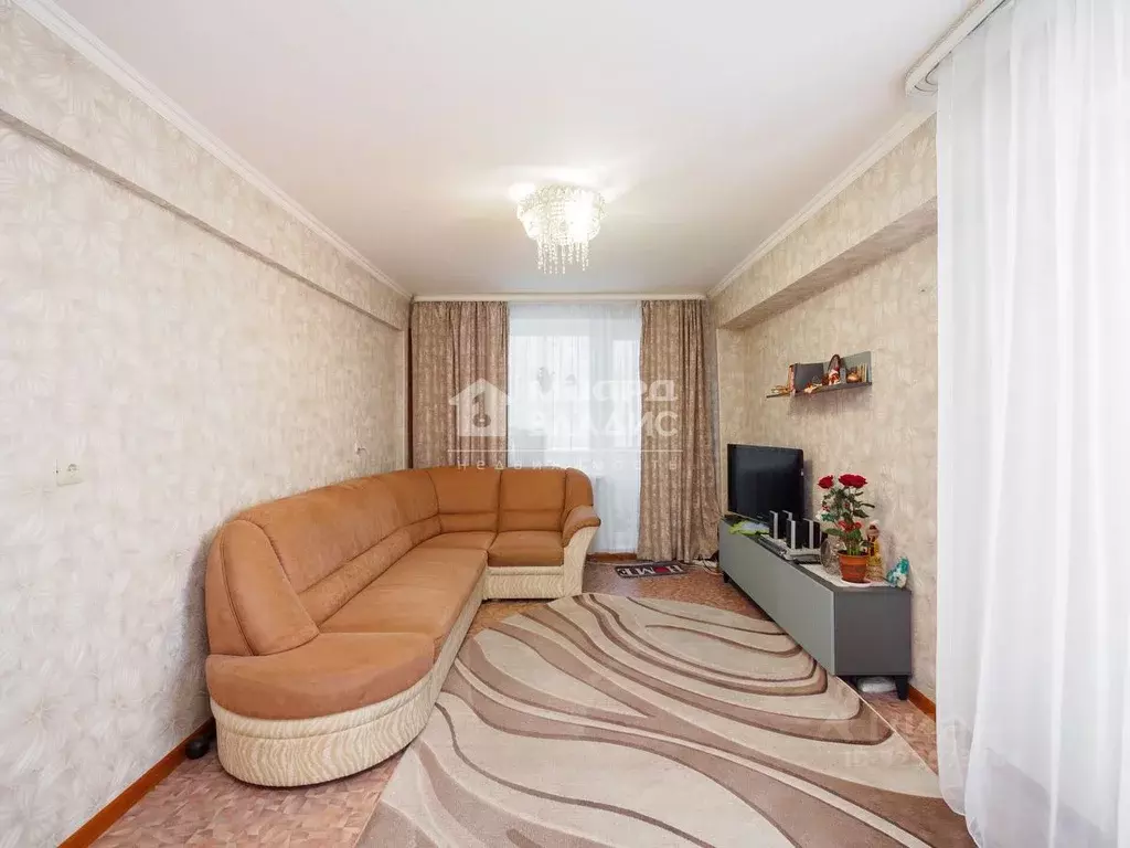 2-к кв. Омская область, Омск ул. Завертяева, 9к3 (53.2 м) - Фото 0