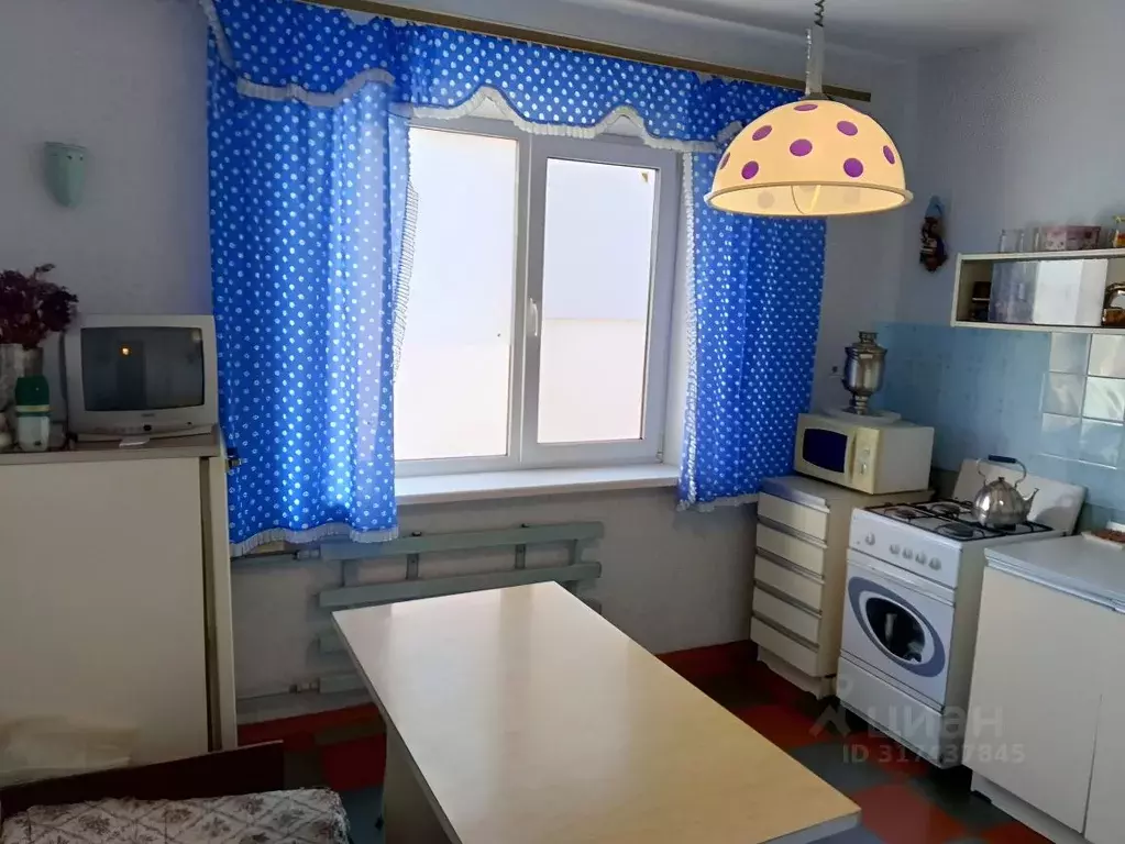 1-к кв. Саратовская область, Саратов ул. 3-я Степная, 4Б (37.4 м) - Фото 0