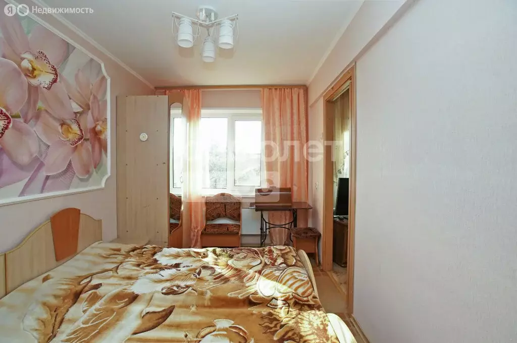 3-комнатная квартира: Омск, улица Петра Осминина, 10 (55.7 м) - Фото 2