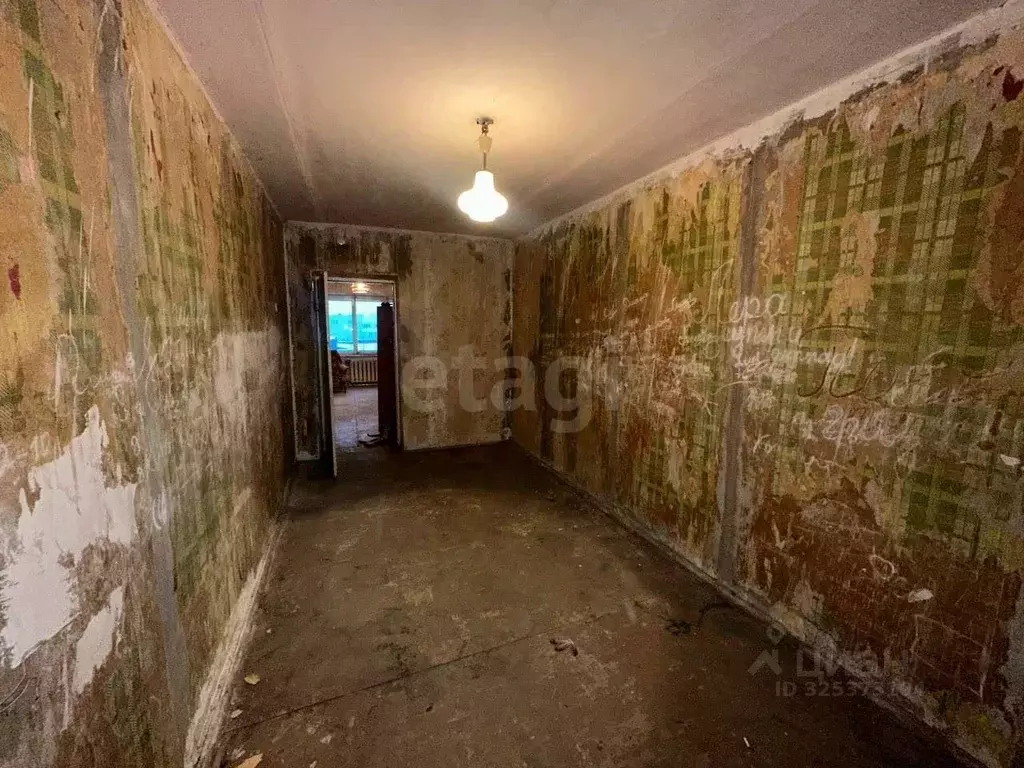 3-к кв. Ленинградская область, Волхов ул. Кирова, 26 (58.1 м) - Фото 0