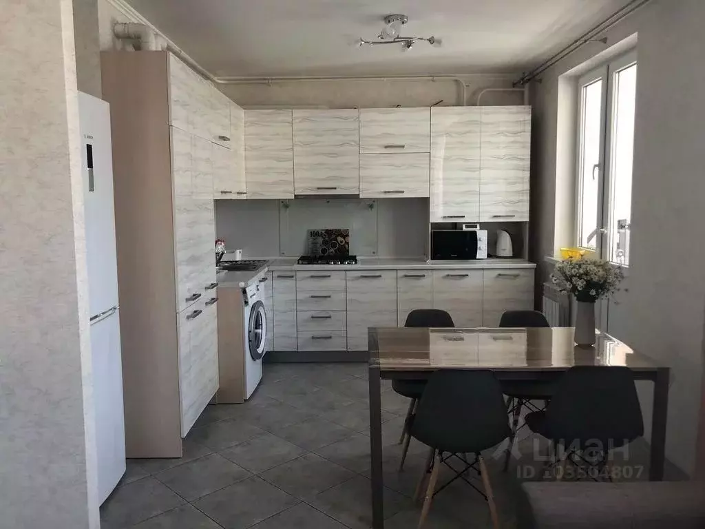 2-к кв. Краснодарский край, Анапа Крымская ул., 272 (73.0 м) - Фото 0