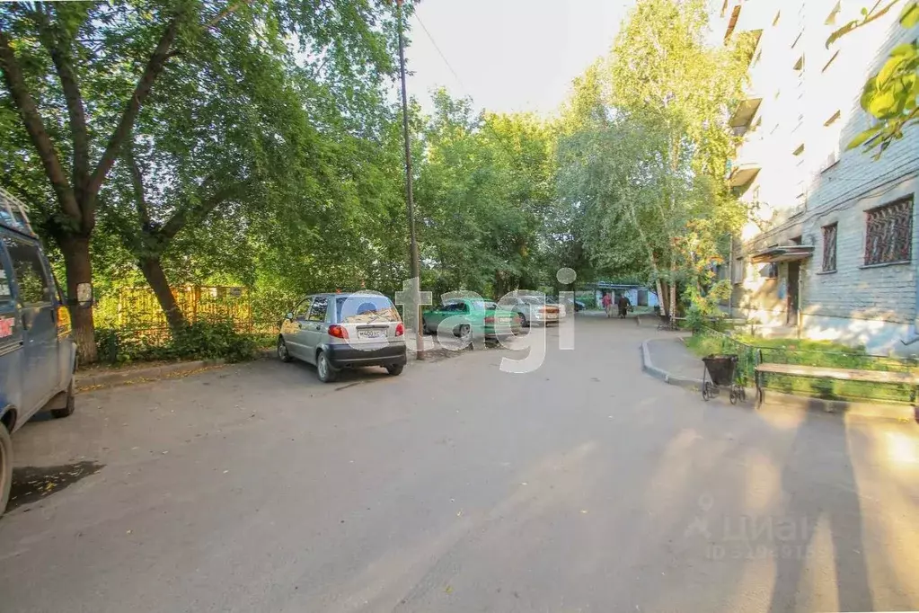 2-к кв. Тюменская область, Тюмень Мельзаводская ул., 54 (42.7 м) - Фото 0