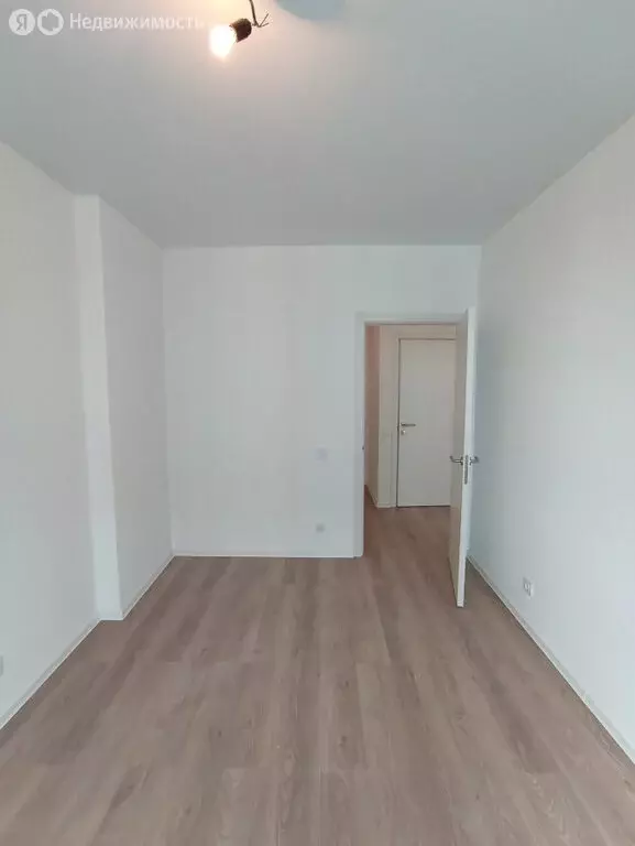 3-комнатная квартира: село Ям, улица Мезенцева, 2 (53 м) - Фото 1
