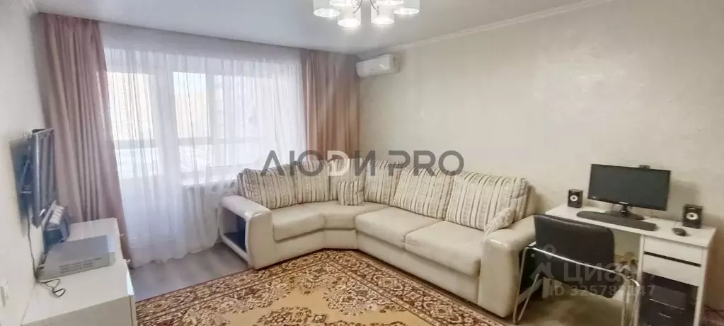 3-к кв. Башкортостан, Уфа ул. Сун-Ят-Сена, 11 (80.0 м) - Фото 1