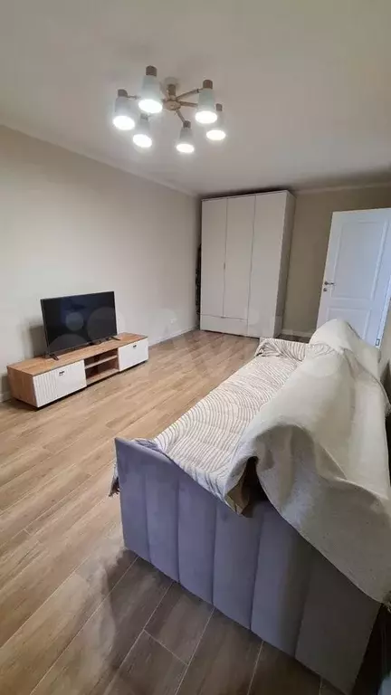 2-к. квартира, 45 м, 1/9 эт. - Фото 1