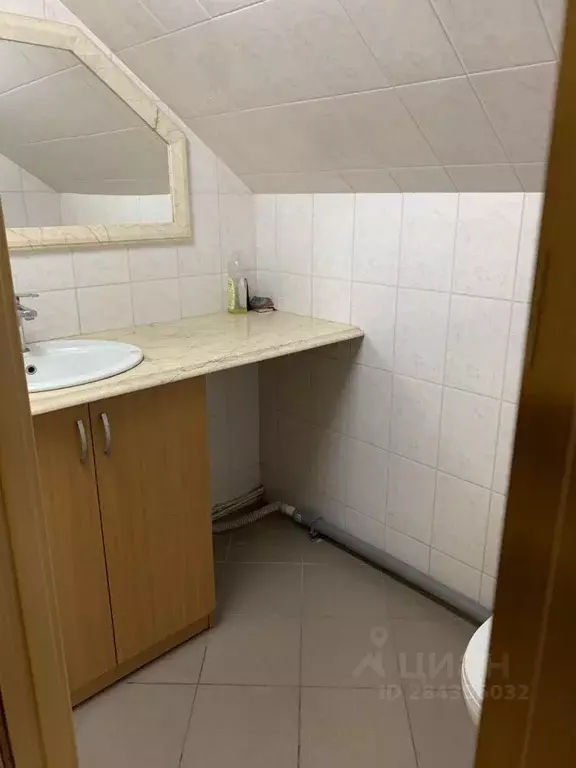 Помещение свободного назначения в Санкт-Петербург наб. Обводного ... - Фото 1