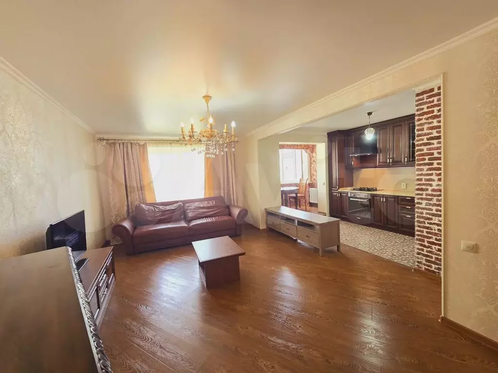 3-к. квартира, 80 м, 7/9 эт. - Фото 0