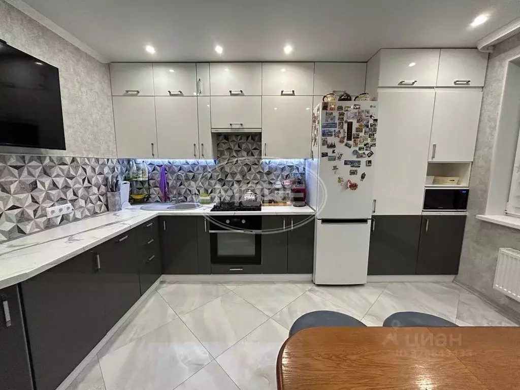 2-к кв. Калининградская область, Калининград ул. Генерала Толстикова, ... - Фото 1