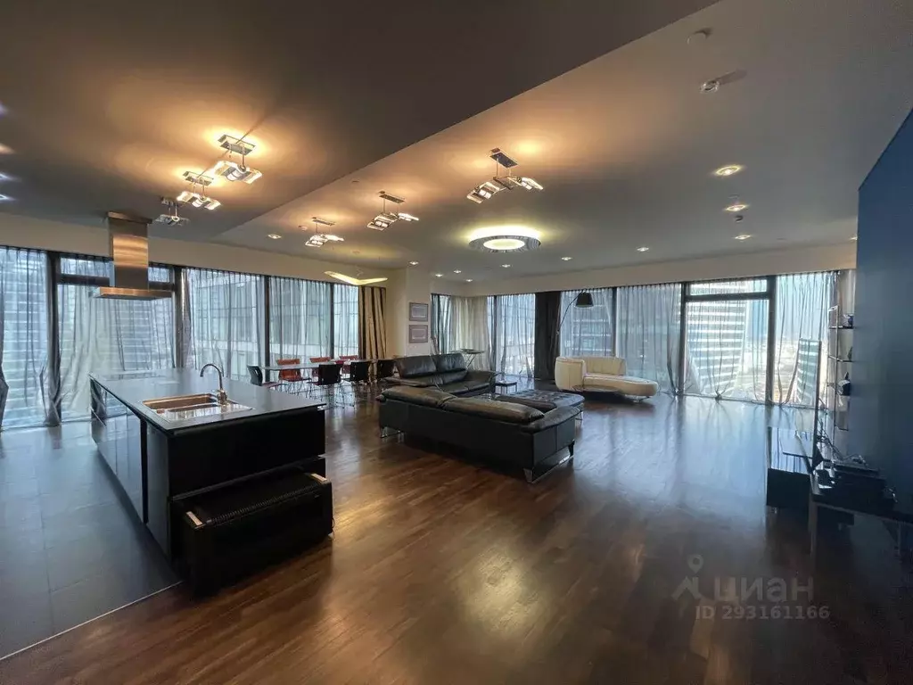 Квартира, 3 комнаты, 232 м - Фото 1