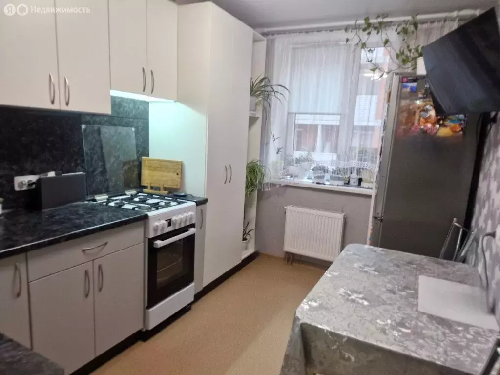 2-комнатная квартира: Волгоград, Кировский район, улица имени Старшего ... - Фото 2