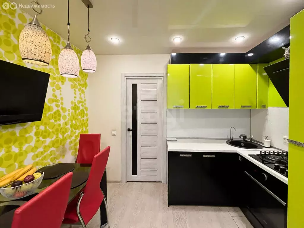 3-комнатная квартира: Псков, улица Металлистов, 4А (66.6 м) - Фото 1