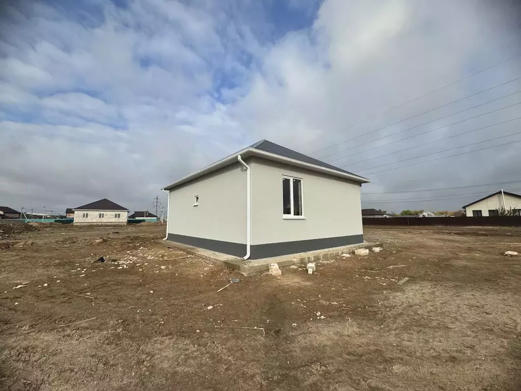 Дом в Астраханская область, Приволжский район, с. Осыпной Бугор ул. ... - Фото 2