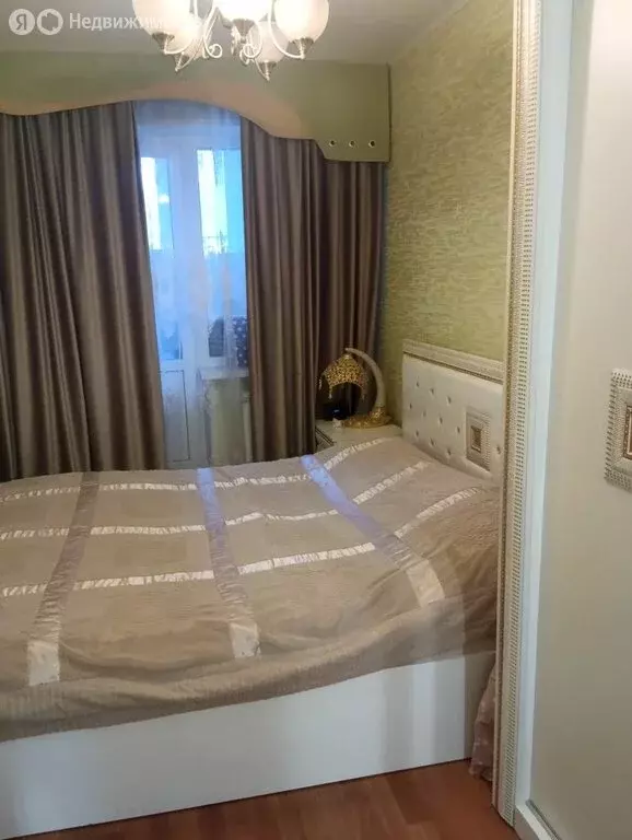 3-комнатная квартира: Нижний Новгород, улица Веденяпина, 25 (60 м) - Фото 1