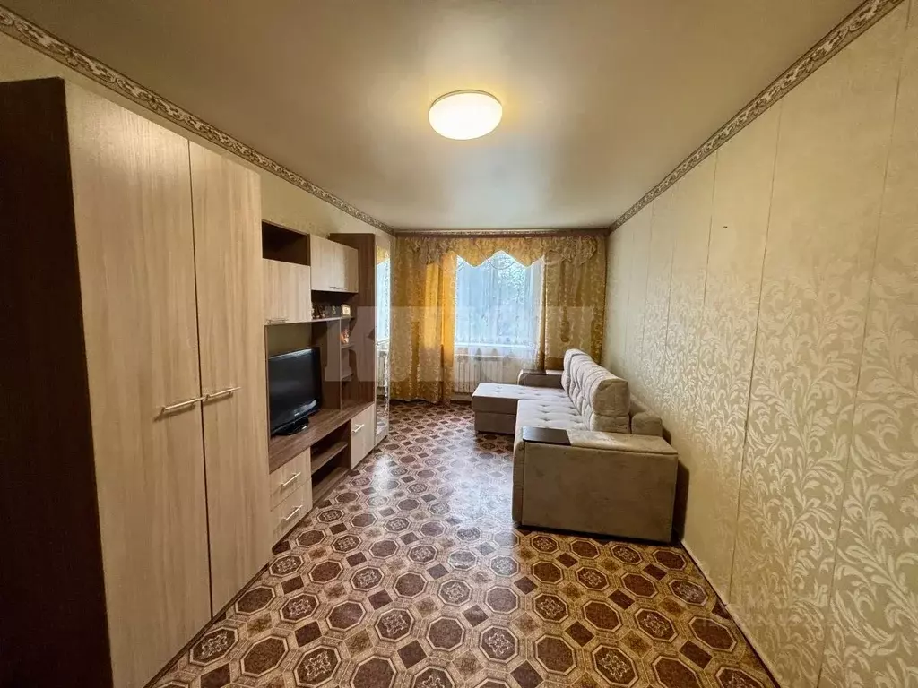 3-к кв. Вологодская область, Сокол Свердловская ул., 3А (58.4 м) - Фото 1