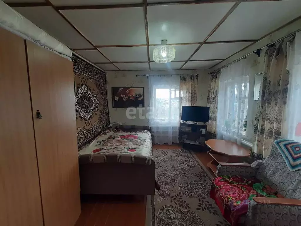 Дом в Башкортостан, Стерлибашевский сельсовет, с. Стерлибашево ул. ... - Фото 1