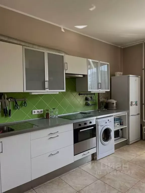 2-к кв. Санкт-Петербург ул. Солдата Корзуна, 12к2 (66.0 м) - Фото 0