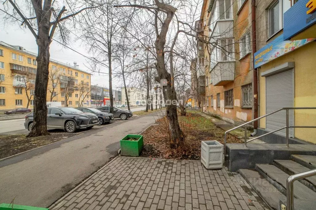 Помещение свободного назначения в Свердловская область, Екатеринбург ... - Фото 0