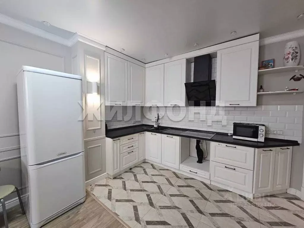 2-к кв. Ханты-Мансийский АО, Когалым просп. Шмидта, 28 (77.9 м) - Фото 1