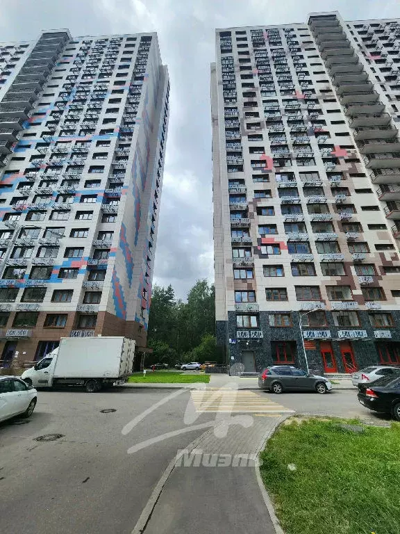 Продается 3-комнатная квартира - Фото 1