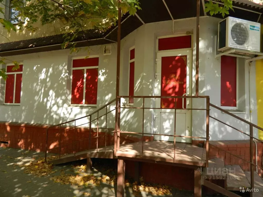 Помещение свободного назначения в Смоленская область, Ярцево ул. ... - Фото 1