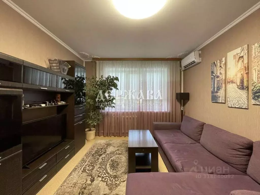 4-к кв. Белгородская область, Старый Оскол ул. Ватутина, 85 (81.0 м) - Фото 0