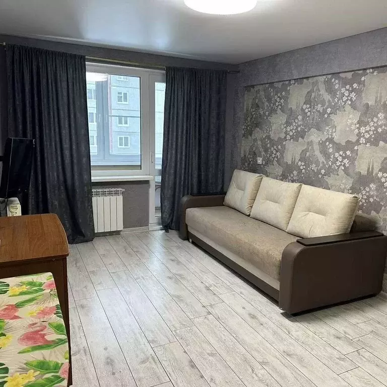 1-к кв. Омская область, Омск ул. 70 лет Октября, 6/1 (36.0 м) - Фото 0