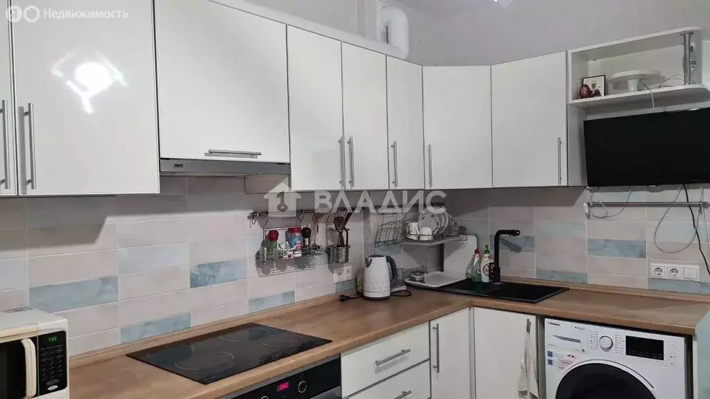 3-комнатная квартира: посёлок городского типа Марусино, 77к13 (63.2 м) - Фото 1