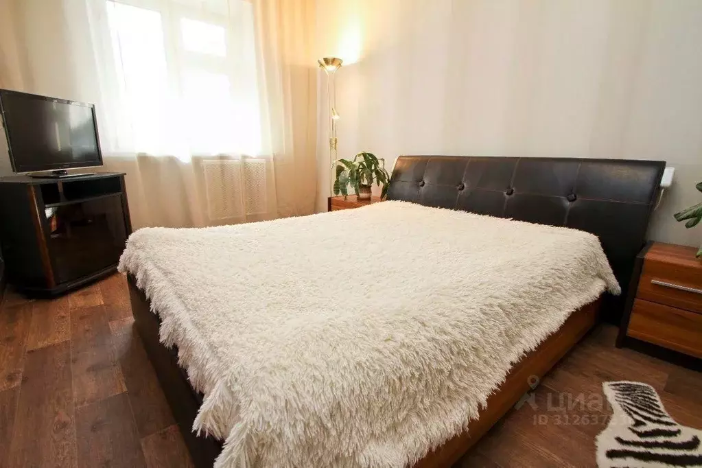 2-к кв. Ханты-Мансийский АО, Сургут ул. Просвещения, 43 (72.0 м) - Фото 1