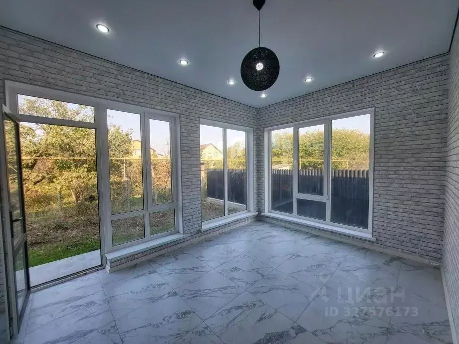 Дом в Краснодарский край, Темрюк Факел СНТ, ул. Урожайная, 94 (114 м) - Фото 1