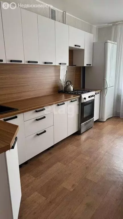 3-комнатная квартира: Стерлитамак, Коммунистическая улица, 68 (73.6 м) - Фото 1