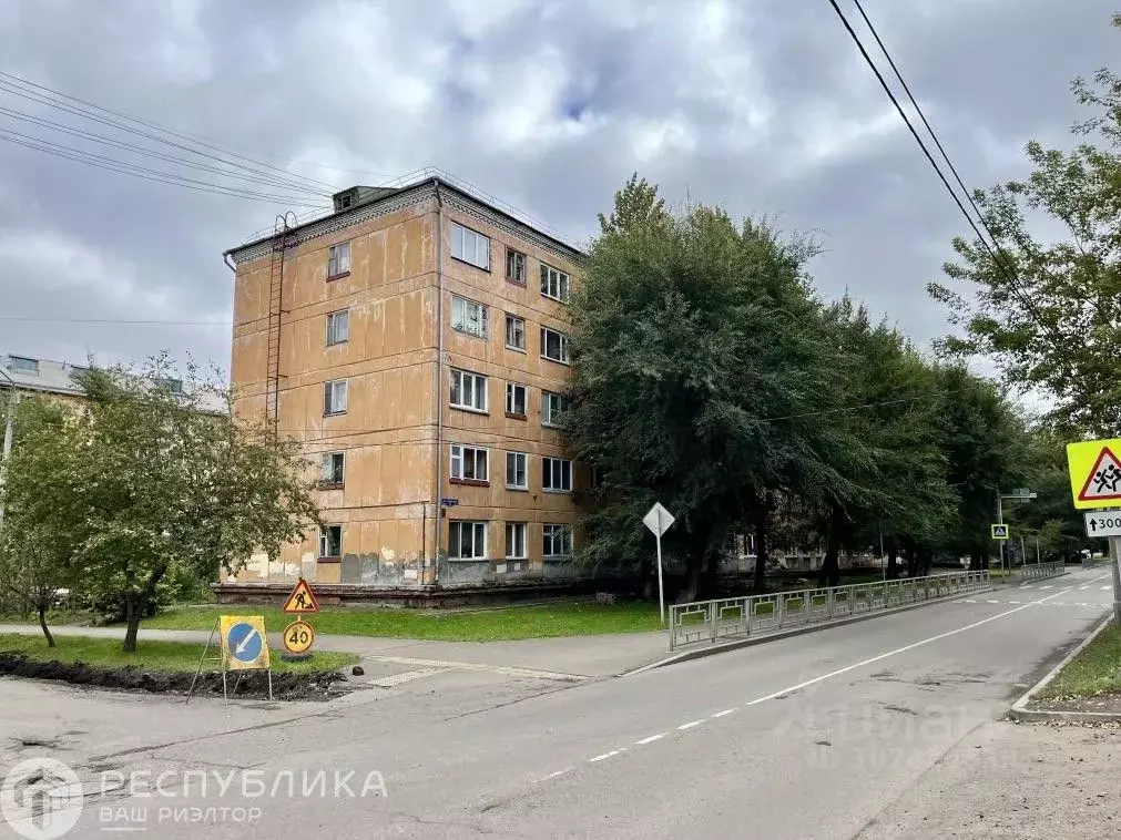 5-к кв. Красноярский край, Красноярск ул. Курчатова, 8/19 (92.9 м) - Фото 0