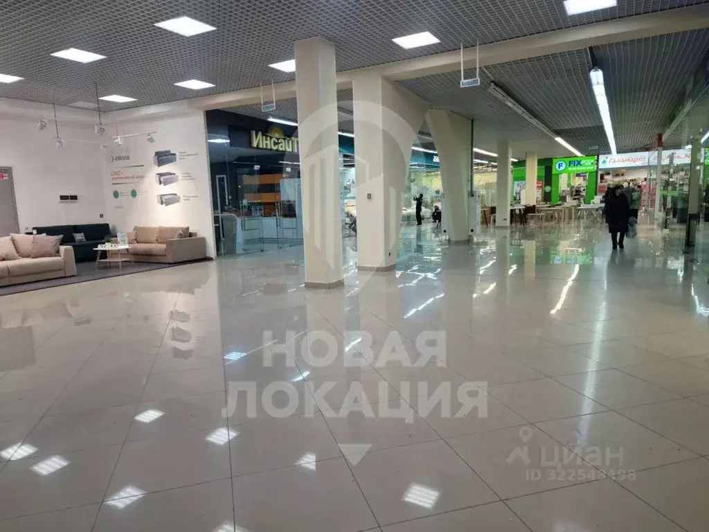 Торговая площадь в Омская область, Омск просп. Комарова, 6 (100 м) - Фото 1