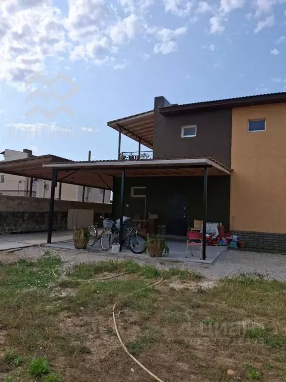 Дом в Крым, Сакский район, с. Уютное, Прибой СПК ул. Вишневая, 11 (210 ... - Фото 2