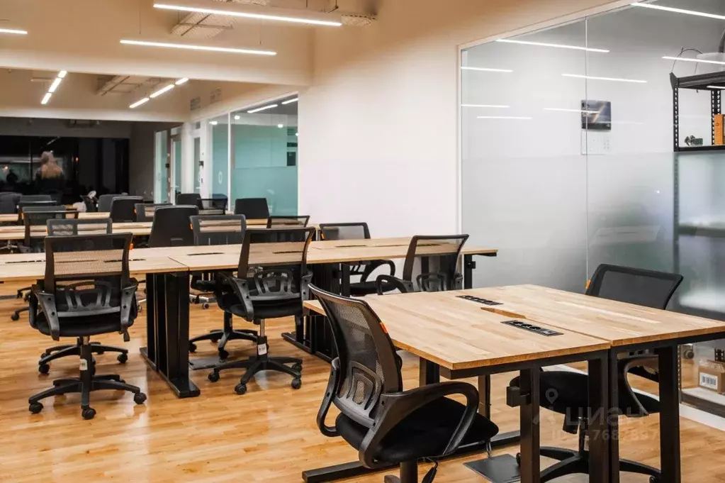 Офис в Свердловская область, Екатеринбург ул. Декабристов, 69 (93 м) - Фото 1