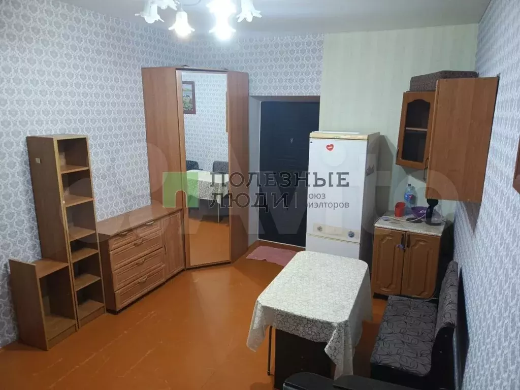 комната 18 м в 3-к, 1/2 эт. - Фото 1