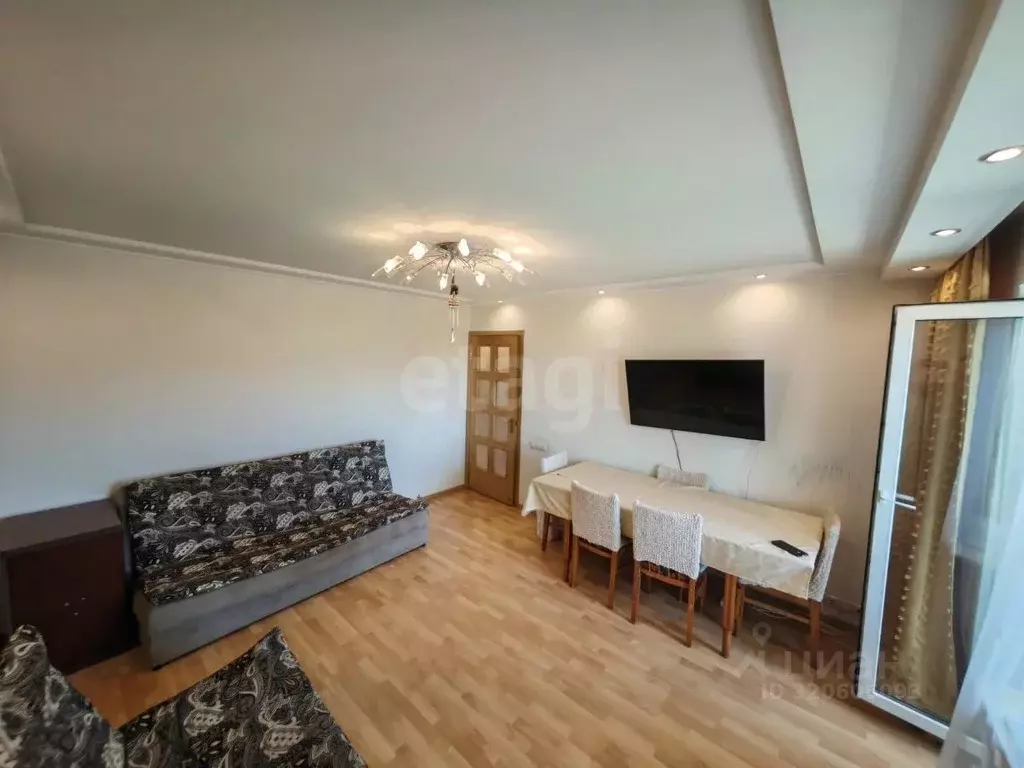 3-к кв. Приморский край, Владивосток Кипарисовая ул., 6 (63.5 м) - Фото 1