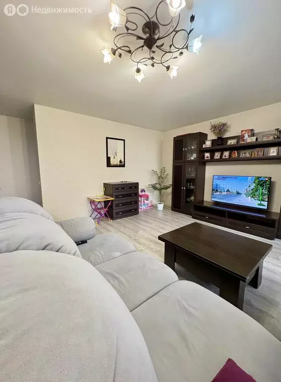 2-комнатная квартира: Йошкар-Ола, улица Дружбы, 81А (67.8 м) - Фото 1