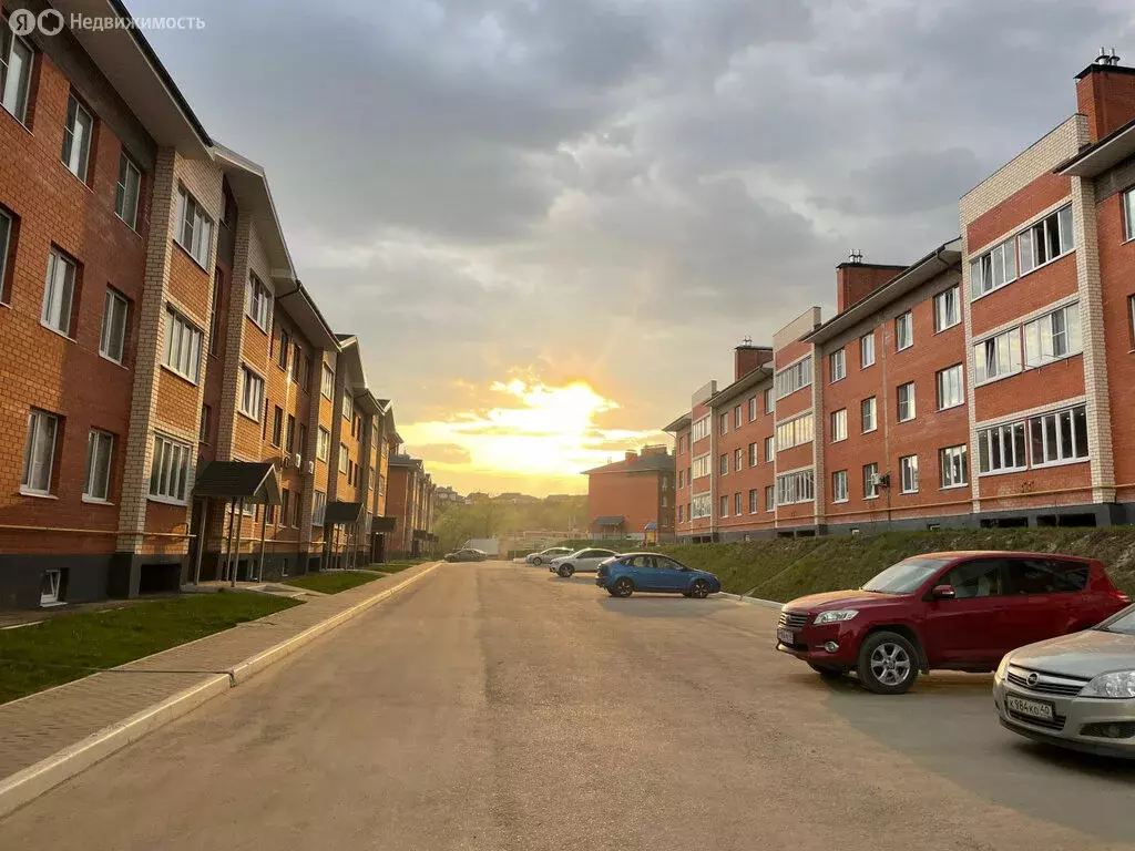 2-комнатная квартира: Калуга, Изумрудная улица, 8 (60 м) - Фото 2