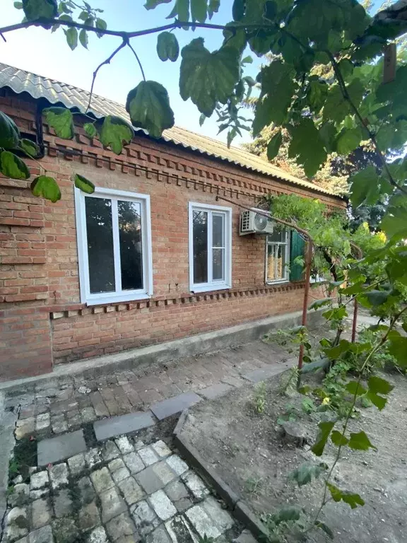Дом в Ростовская область, Азов Азовский район, Андреевская ул. (70 м) - Фото 0