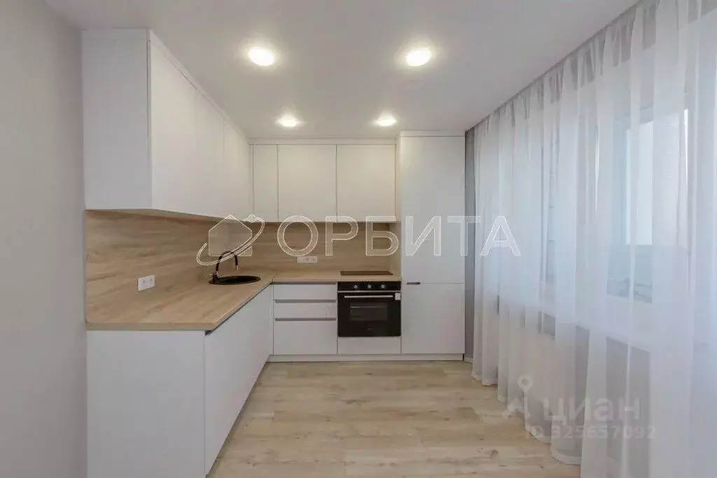 2-к кв. Тюменская область, Тюмень ул. Монтажников, 40 (56.1 м) - Фото 1