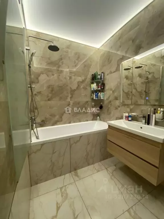 3-к кв. Санкт-Петербург Октябрьская наб., 44 (73.1 м) - Фото 2