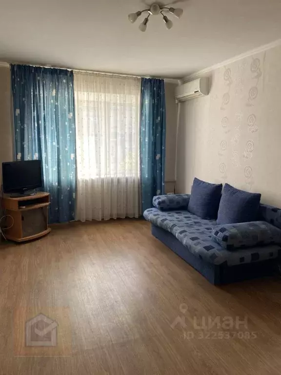 2-к кв. Крым, Евпатория проезд Советский, 1 (40.3 м) - Фото 1