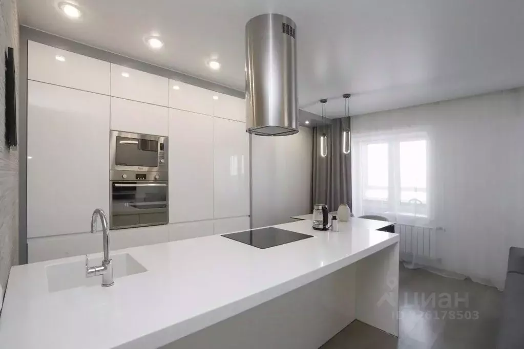 3-к кв. Иркутская область, Иркутск ул. Красноказачья, 80 (90.7 м) - Фото 1